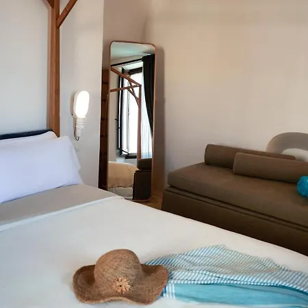 Aquamarea Bed & Breakfast 4*
