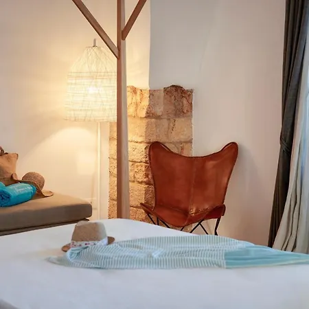 Aquamarea Bed & Breakfast 3*